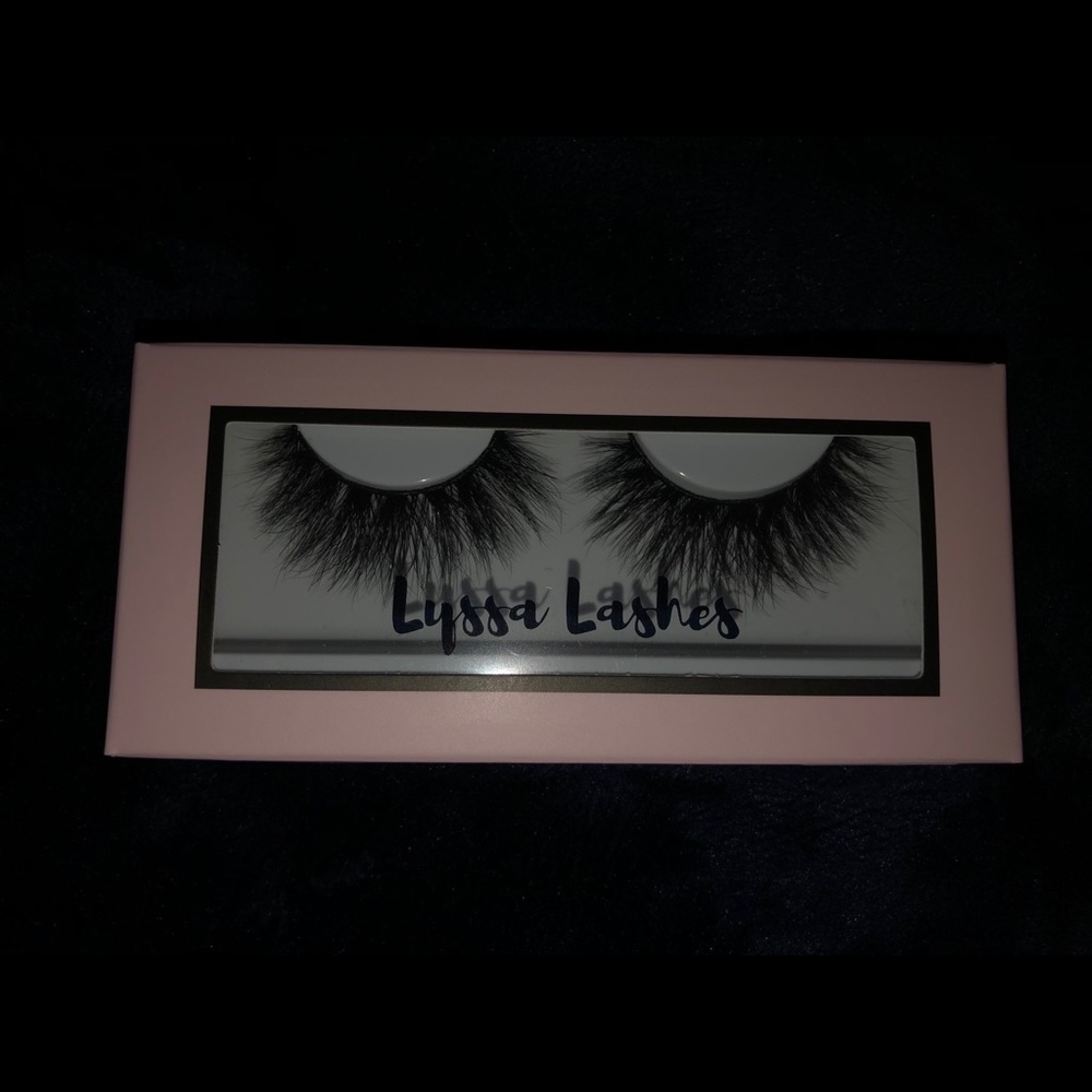Lashes - Picture 2 of 2